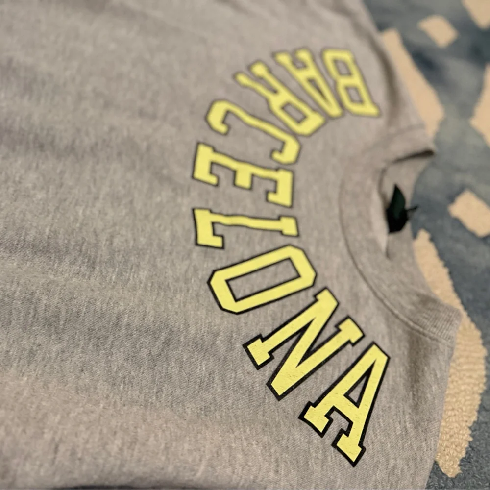 Wild Fable Barcelona Grey Crewneck Sweatshirt - M - Picture 4 of 13